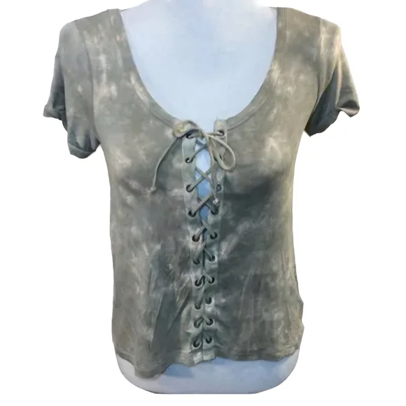 American Eagle Soft & Sexy High Low Lace Up Top Camo green - Picture 1 of 8